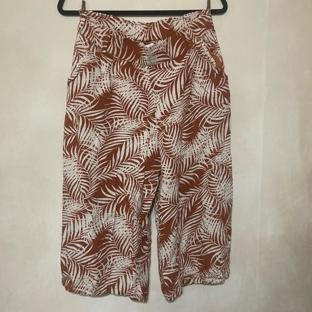 French Laundry women's S crop wide leg palm print relaxed pull on pants GUC